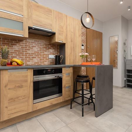Cozy Three-Bedroom Family Apartment In Warsaw By Noclegi Renters Exterior foto