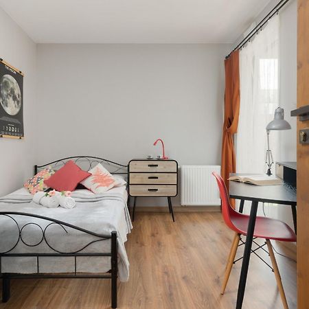 Cozy Three-Bedroom Family Apartment In Warsaw By Noclegi Renters Exterior foto